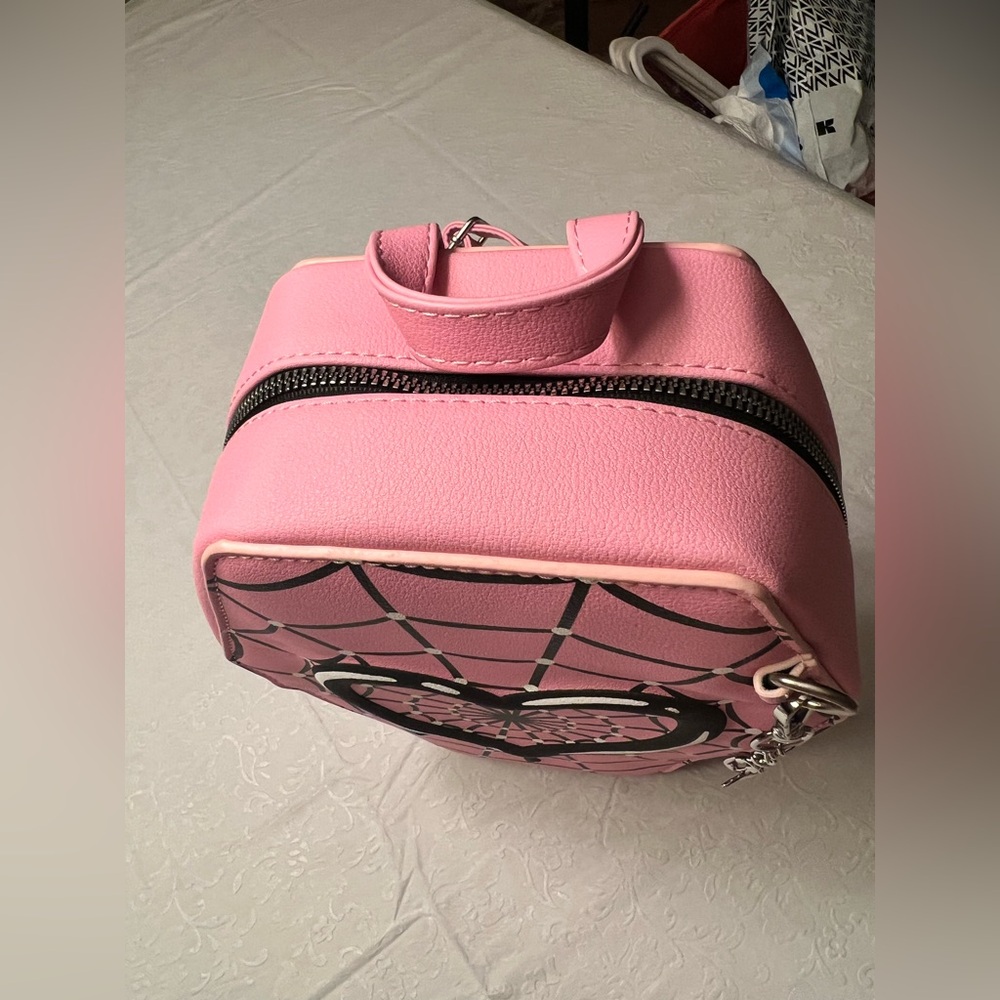 Monster High Draculaura Pink Coffin Mini Backpack - Picture 2 of 12